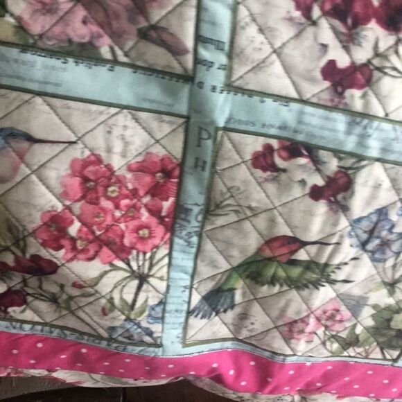 CLOSEOUT SALE $25 NWT Hand Crafted Quilted Set 2 LG Hummingbird Garden Pillows - Picture 7 of 12